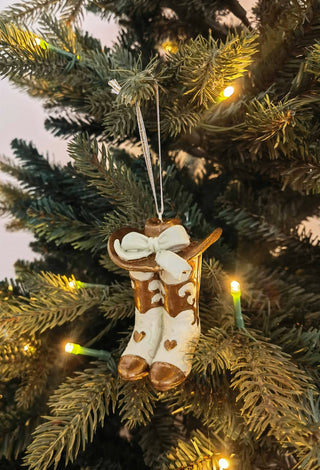 BOOT SCOOTIN' RESIN HANGING DECORATION - WHITE